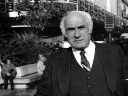 ირაკლი ბესარიონის ძე აბაშიძე (1909-1992); პოეტი, აკადემიკოსი. დაბ. ხონი, იმერეთი.